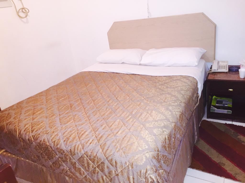 Gold Plaza Guest House Dubai Ngoại thất bức ảnh